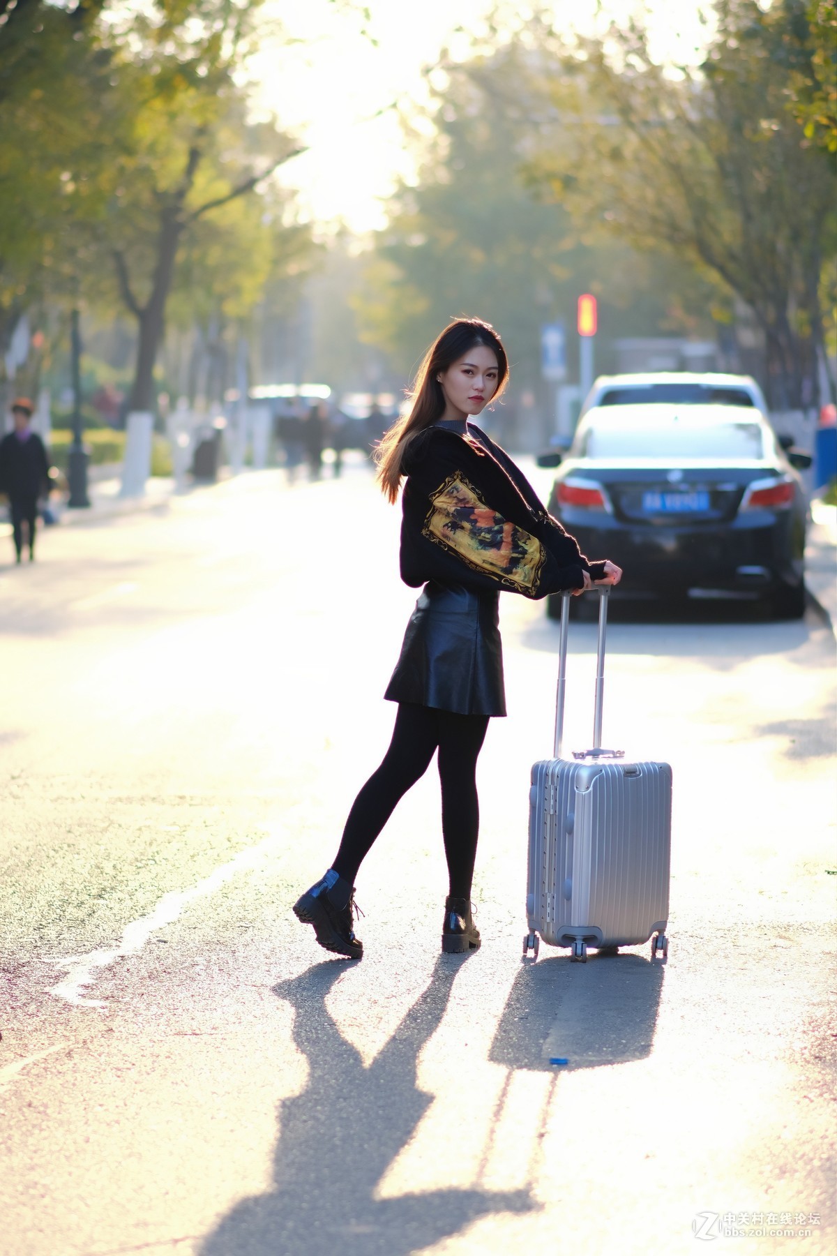 【群拍民园体育场美女人像习作】