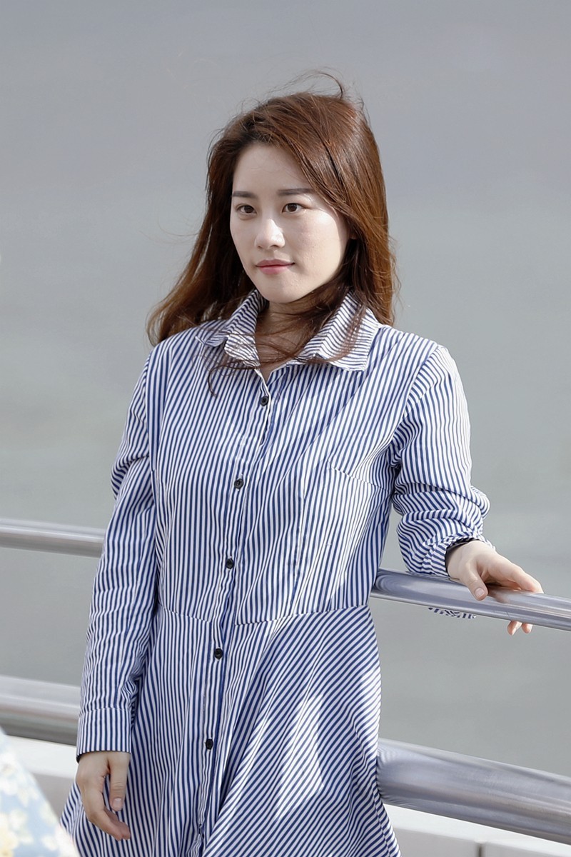 鏡頭在這呢.看過來!