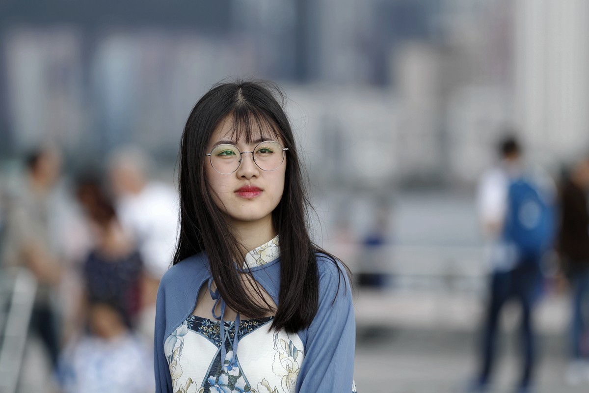 鏡頭在這呢.看過來!