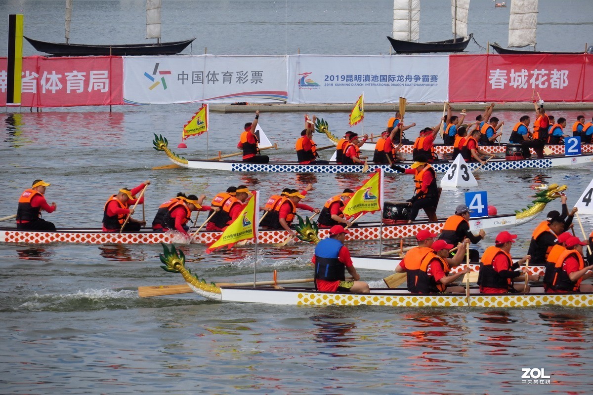 2019昆明滇池国际龙舟争霸赛的精彩瞬间