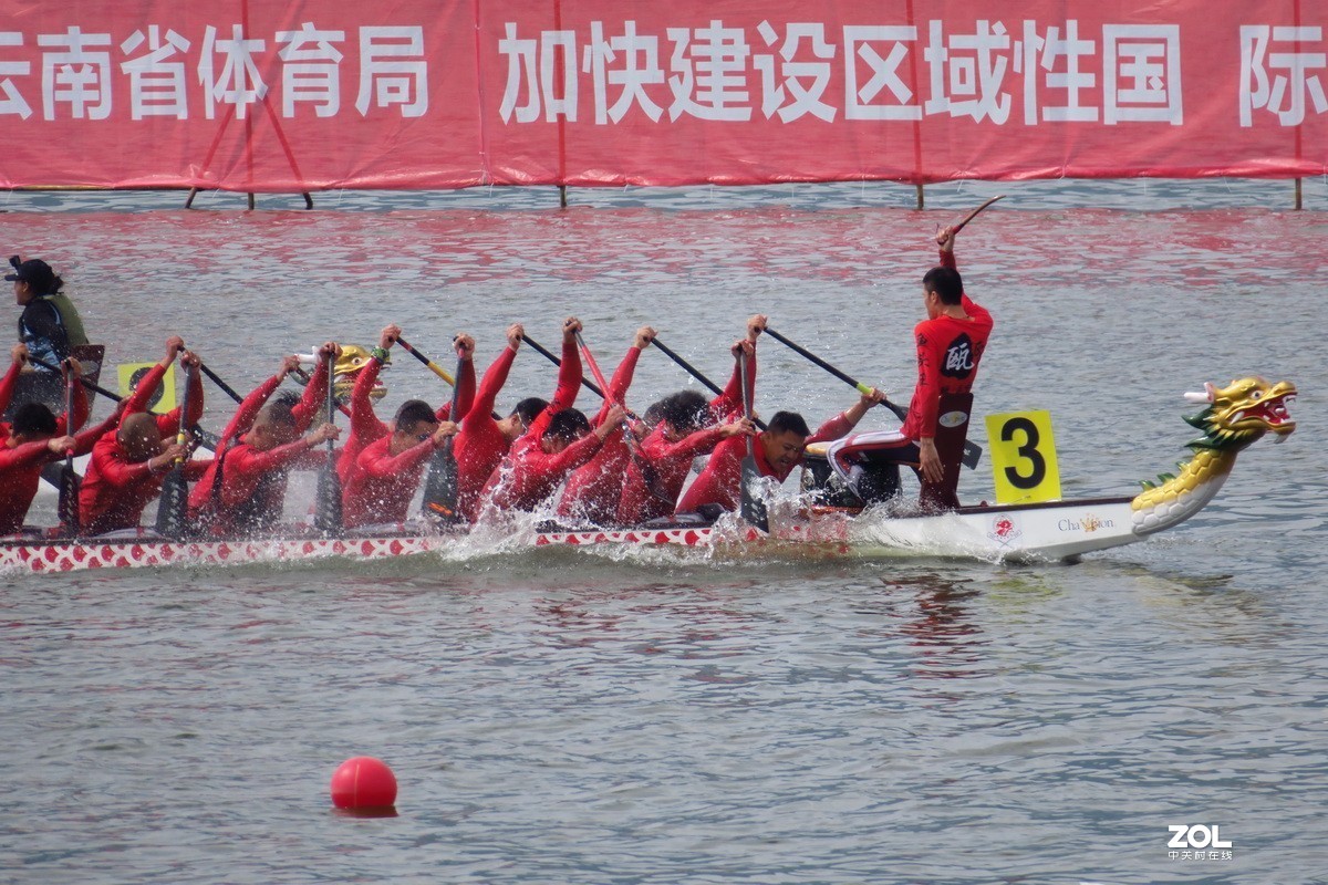 2019昆明滇池国际龙舟争霸赛的精彩瞬间