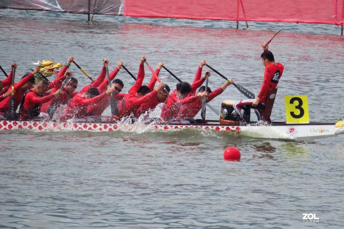 2019昆明滇池国际龙舟争霸赛的精彩瞬间