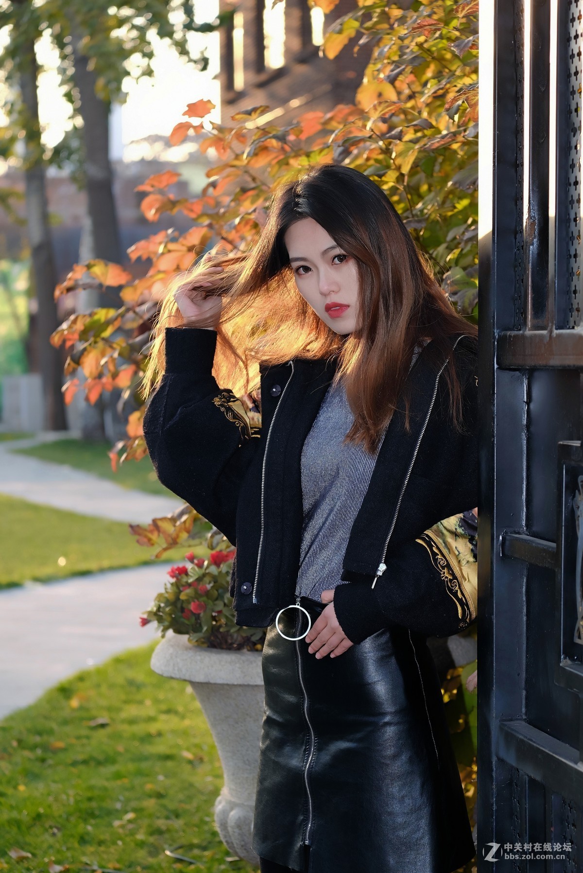 【群拍民园体育场美女人像习作】