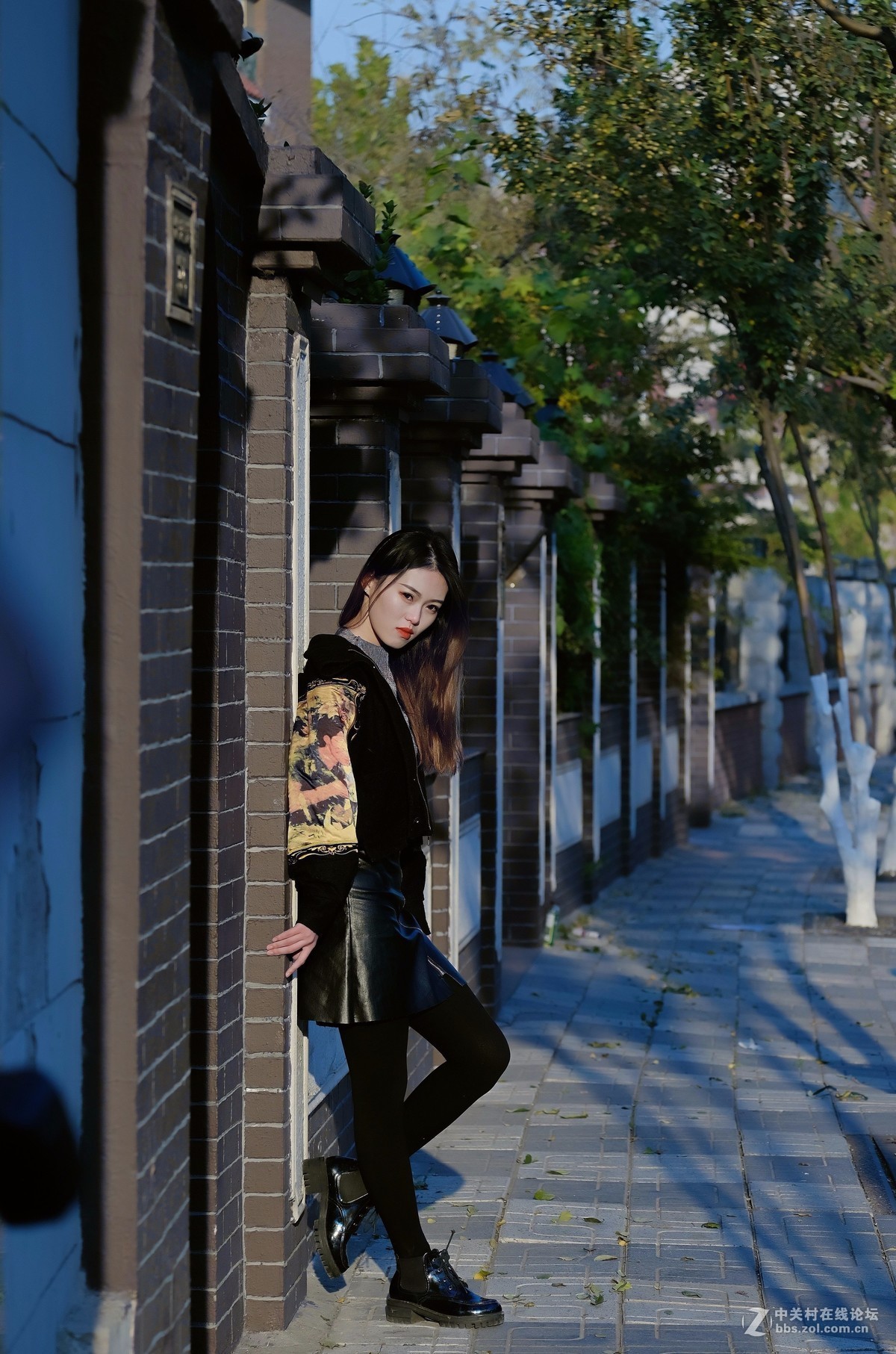 【群拍民园体育场美女人像习作】