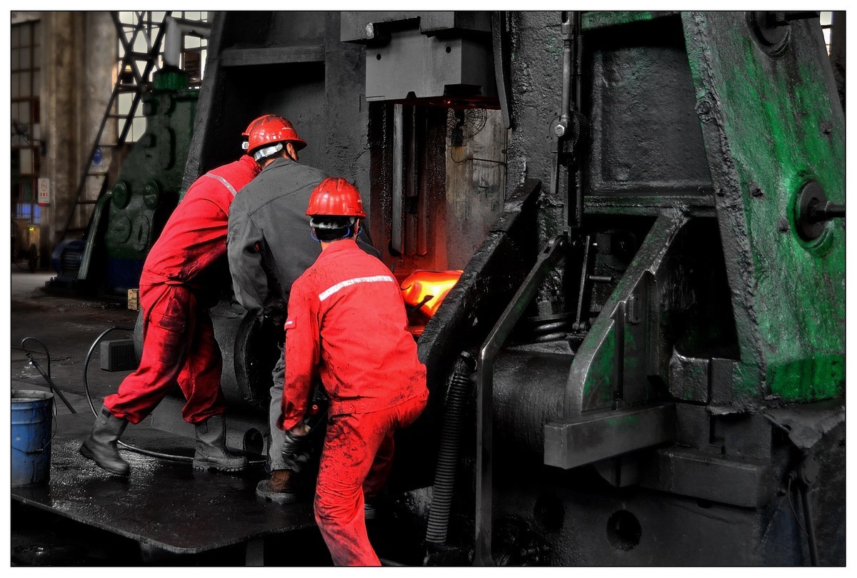 【嘿，咱们工人有力量】