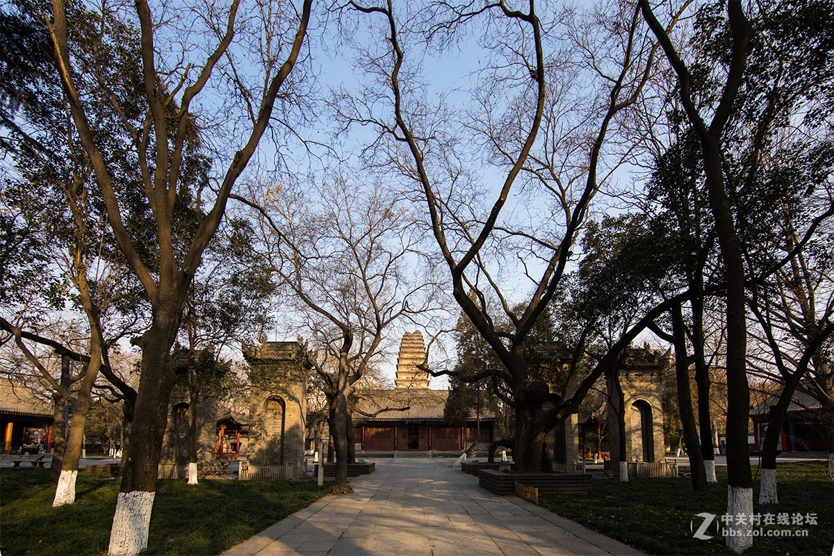 冬日里的西安小雁塔