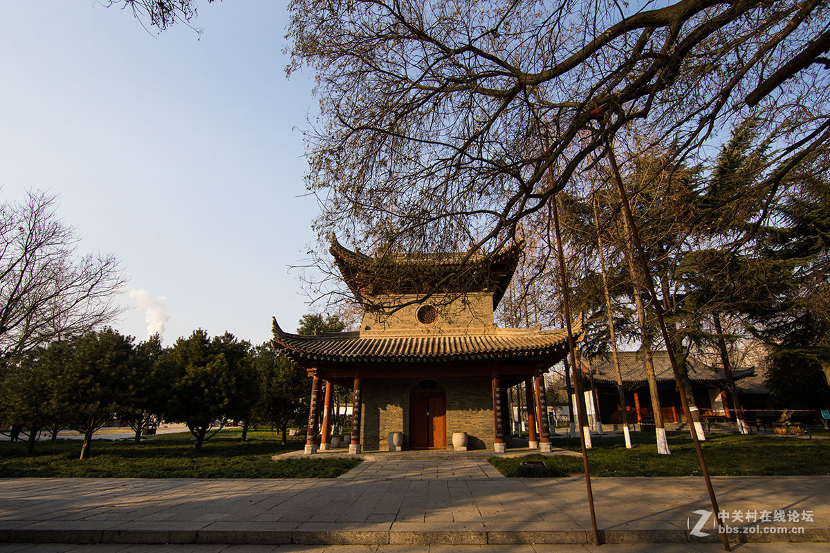 冬日里的西安小雁塔