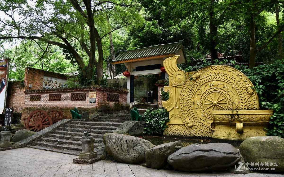 天赐岩洞奇观---伊岭岩