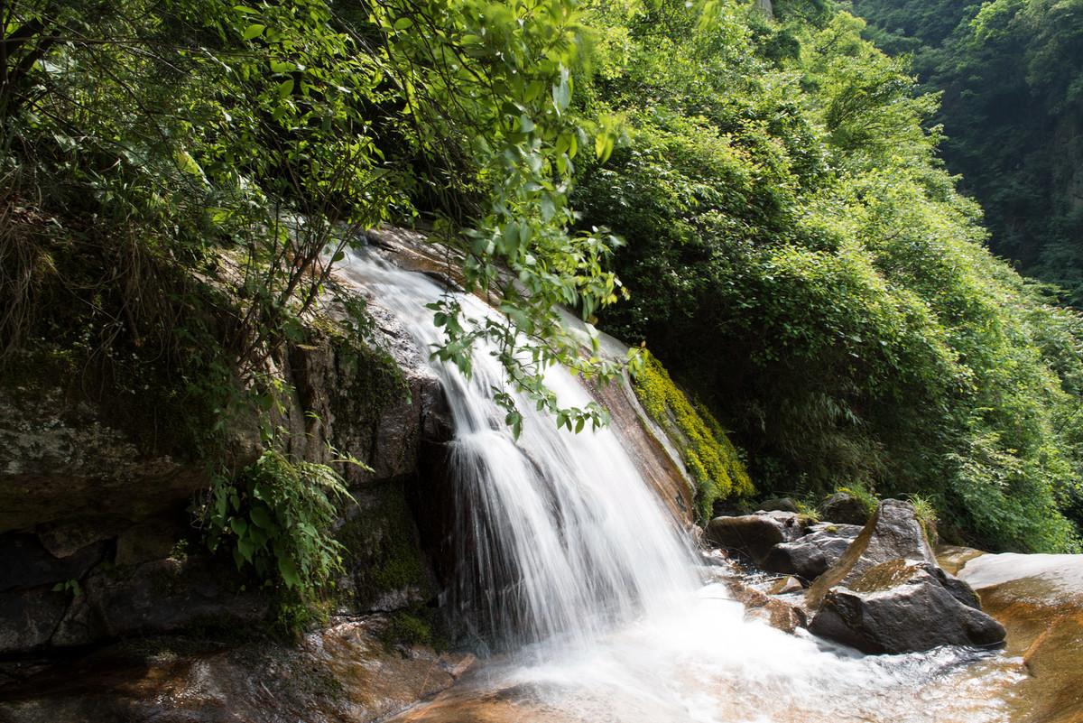 宝鸡风光尖山瀑布