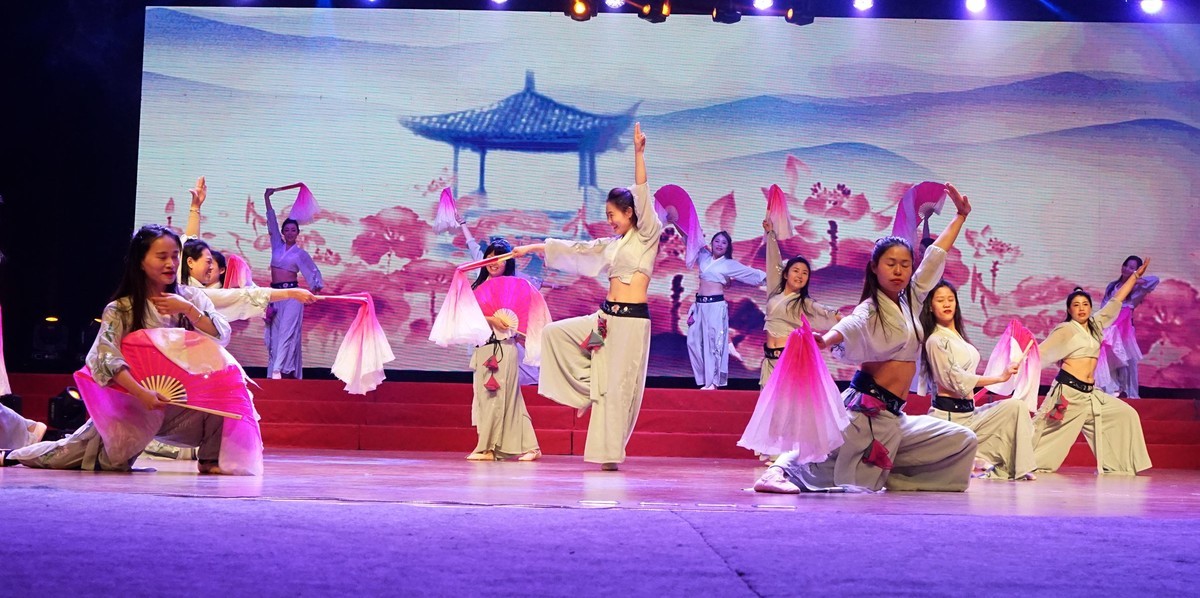 文艺节目一一舞蹈