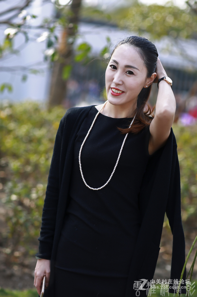 红围巾妹妹游莘庄梅园