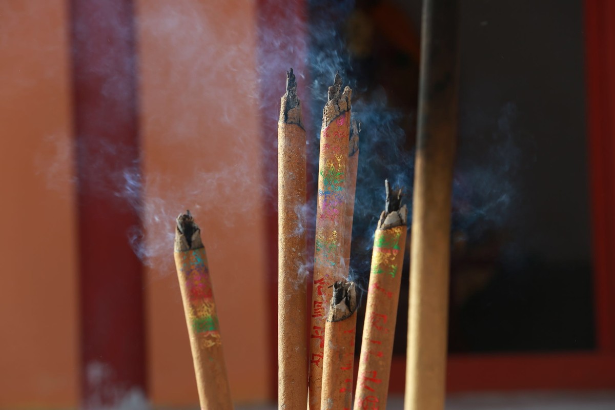 香火缭绕的时候