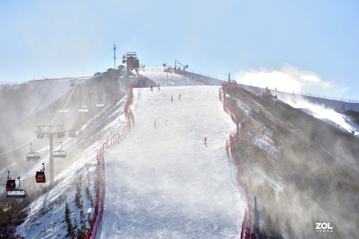 富龙四季小镇----富龙滑雪场