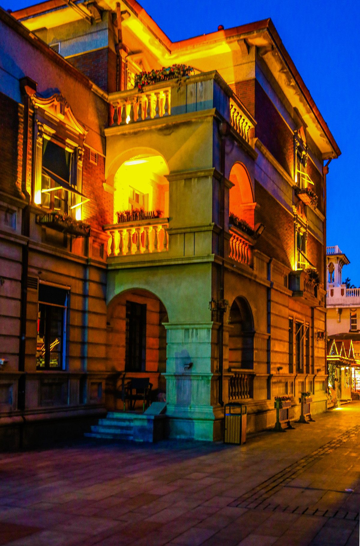 意大利风情街 夜景图片