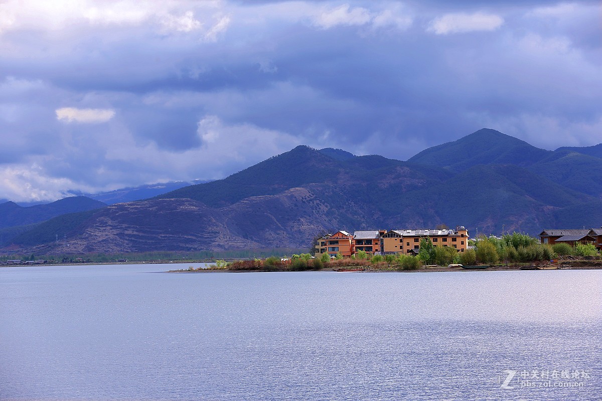 静静的泸沽湖
