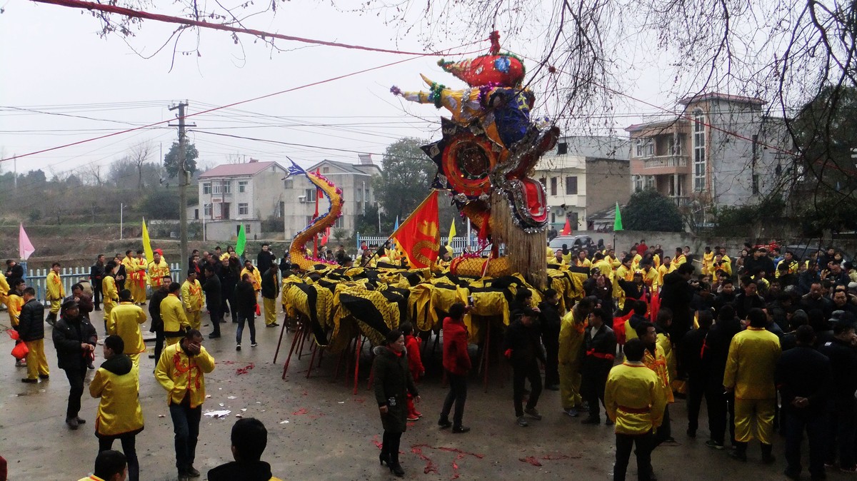 非物质文化遗产：嵩山百节龙灯纪实
