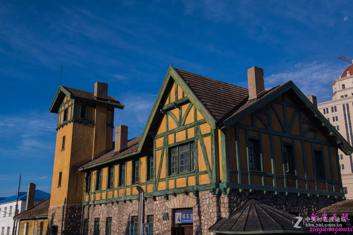 阿尔山火车站掠影