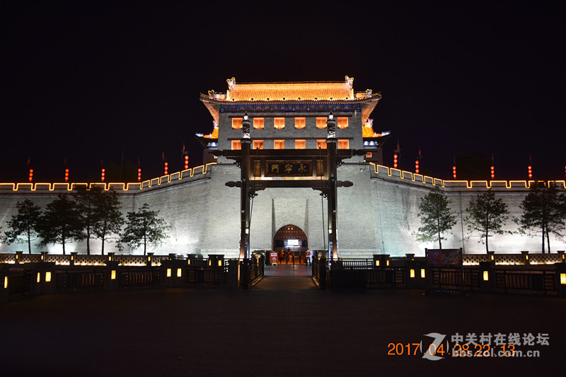 西安古城的夜景