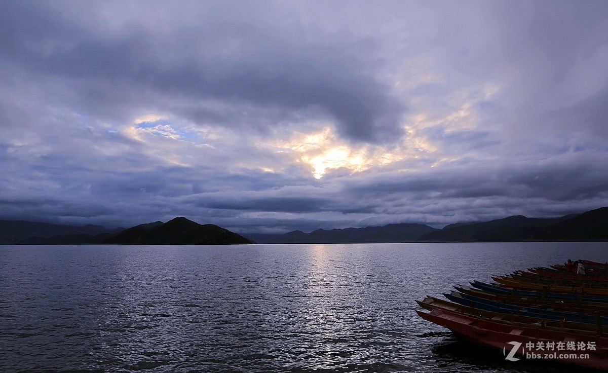 静静的泸沽湖