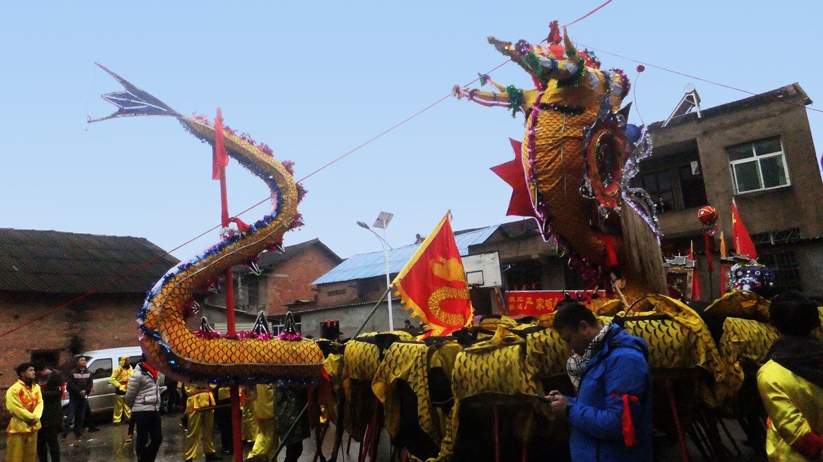 非物质文化遗产：嵩山百节龙灯纪实