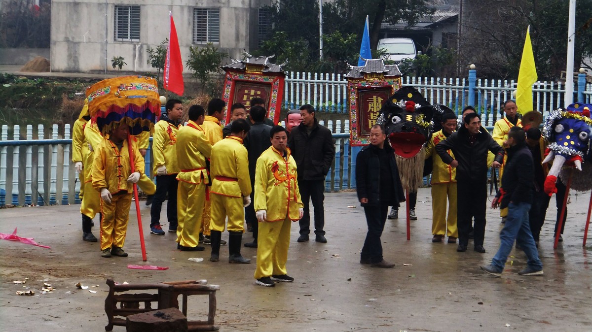 非物质文化遗产：嵩山百节龙灯纪实