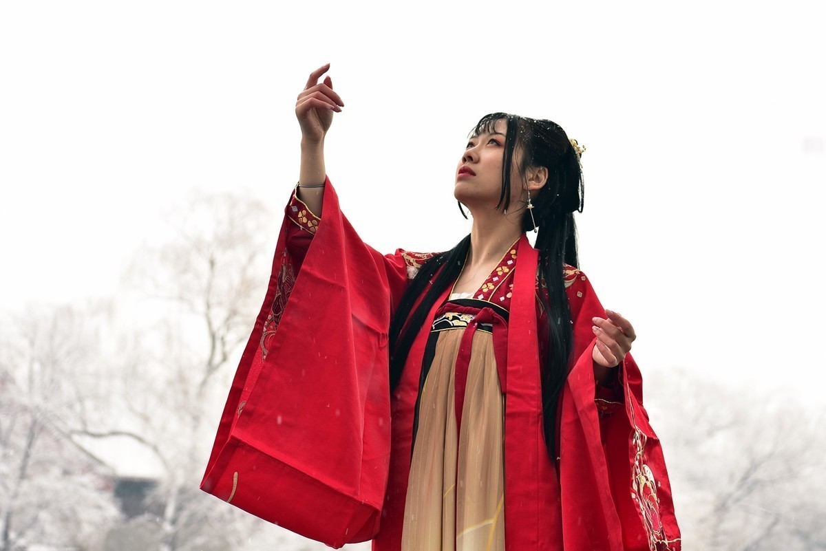 颐和园蹭拍人像—2019年12月16日摄