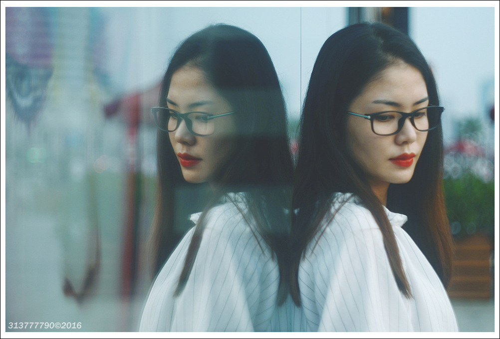 【左边视觉】9月街拍『八羽怪』一座城市再喧闹 没你便是空城