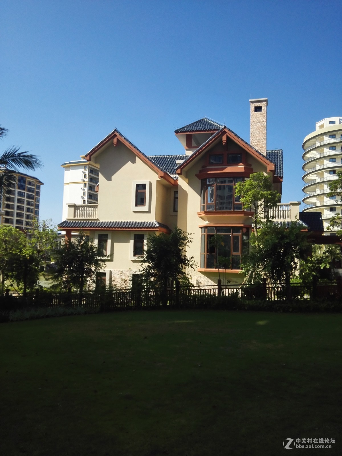 这建筑风格不错，挺喜欢的