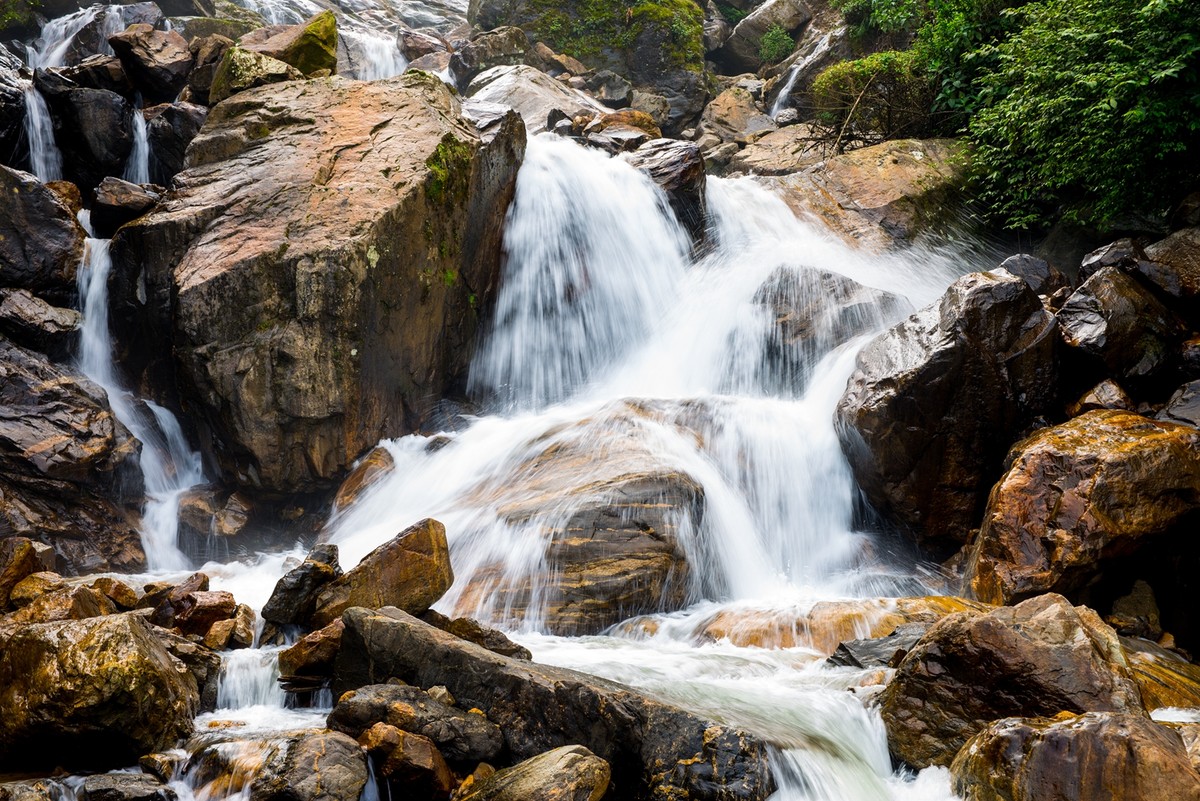 哀牢山石门峡景区介绍图片