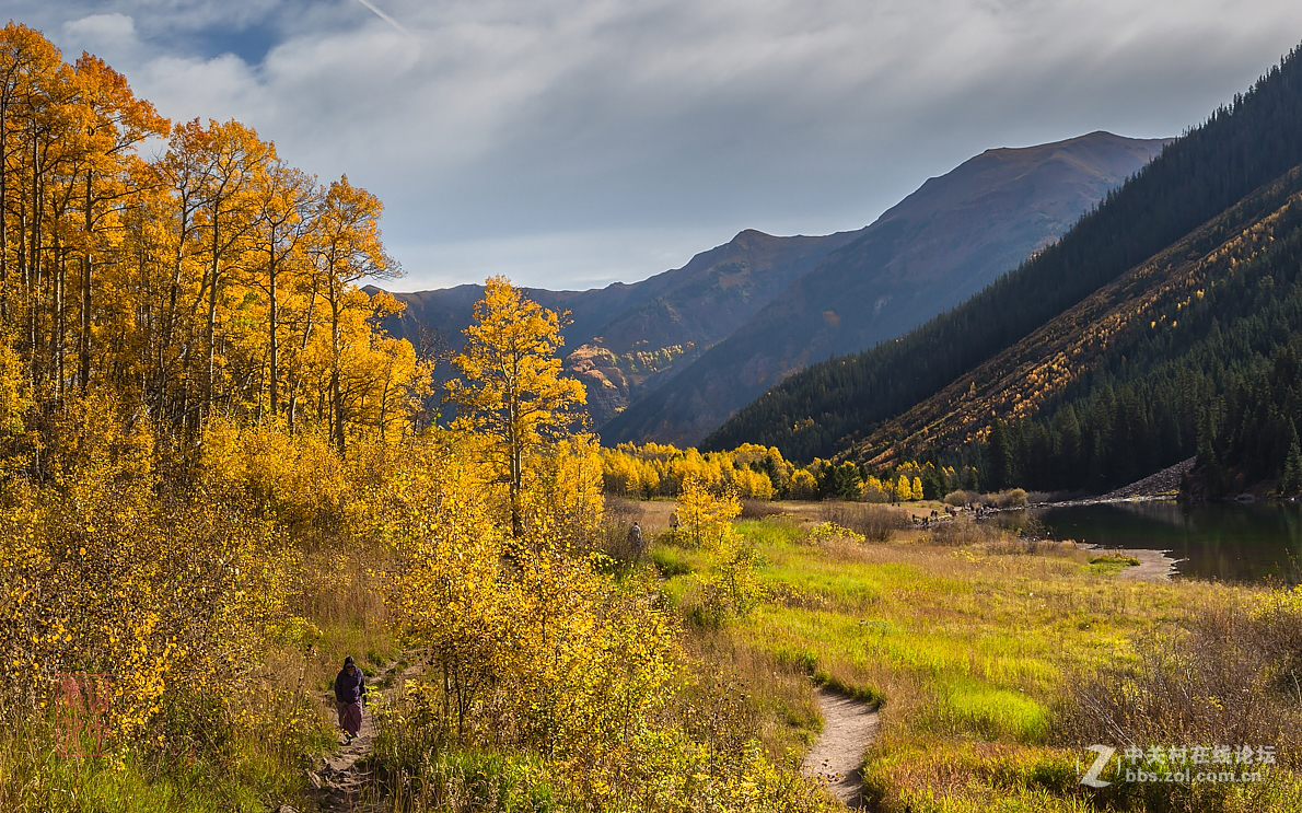 美丽的湖光倒影 人间仙境褐铃山。   6D作品     772