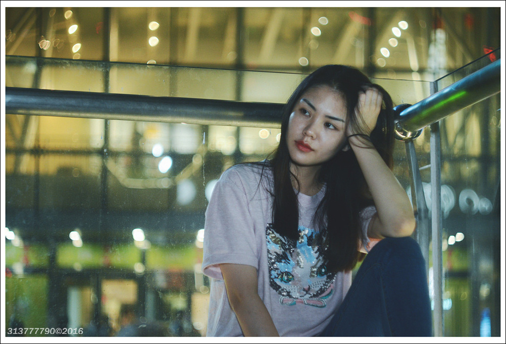 【左边视觉】9月街拍『八羽怪』一座城市再喧闹 没你便是空城