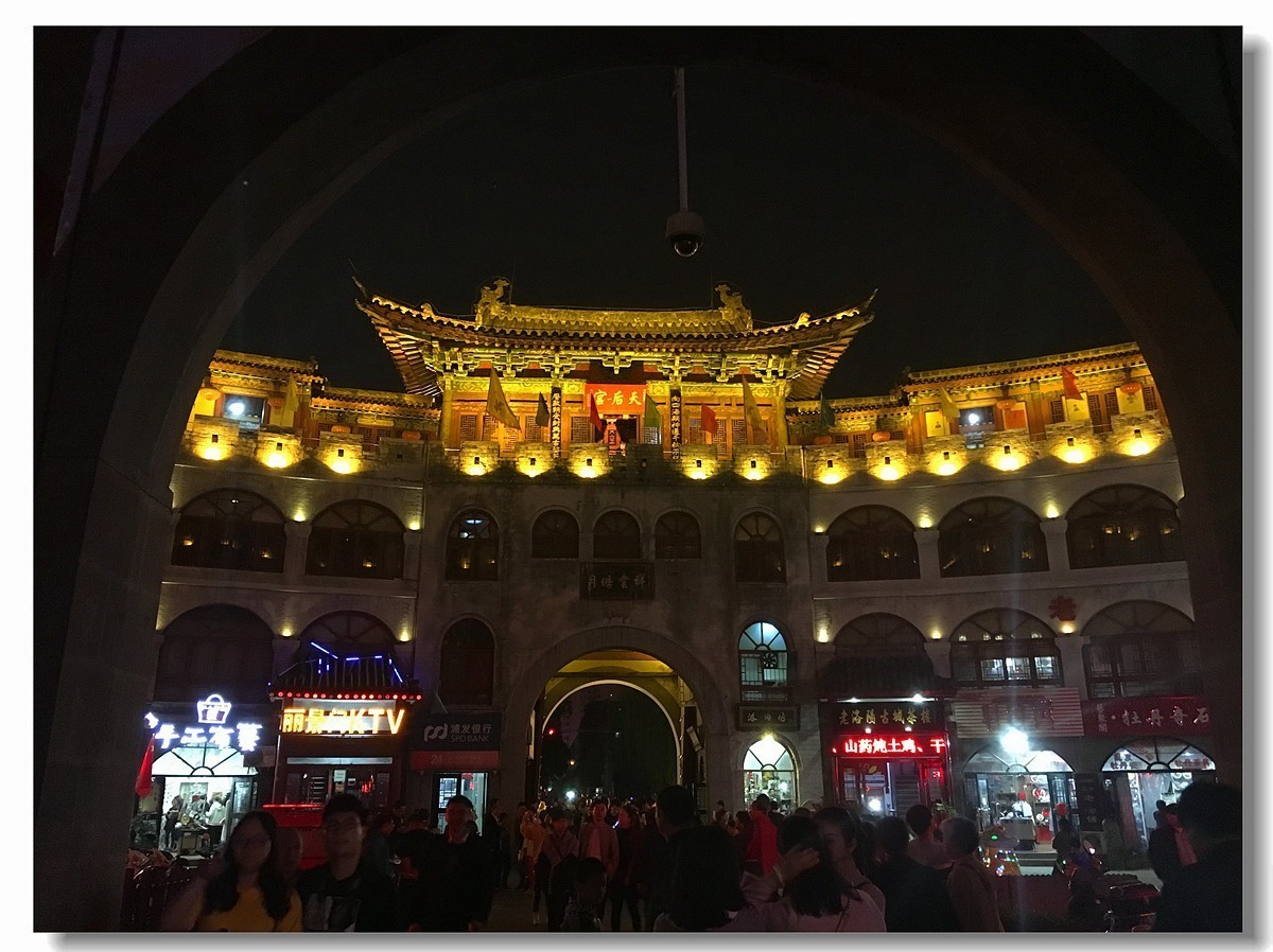 洛阳丽景门十字街随拍