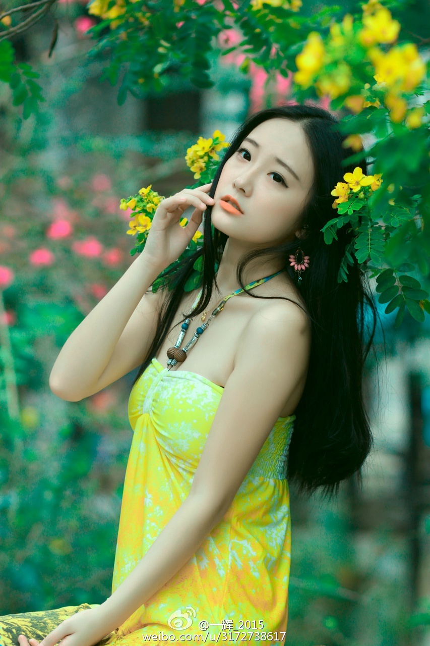 #2015MissChinajoy摄影大赛# + 《穿走在花间古楼的女孩》