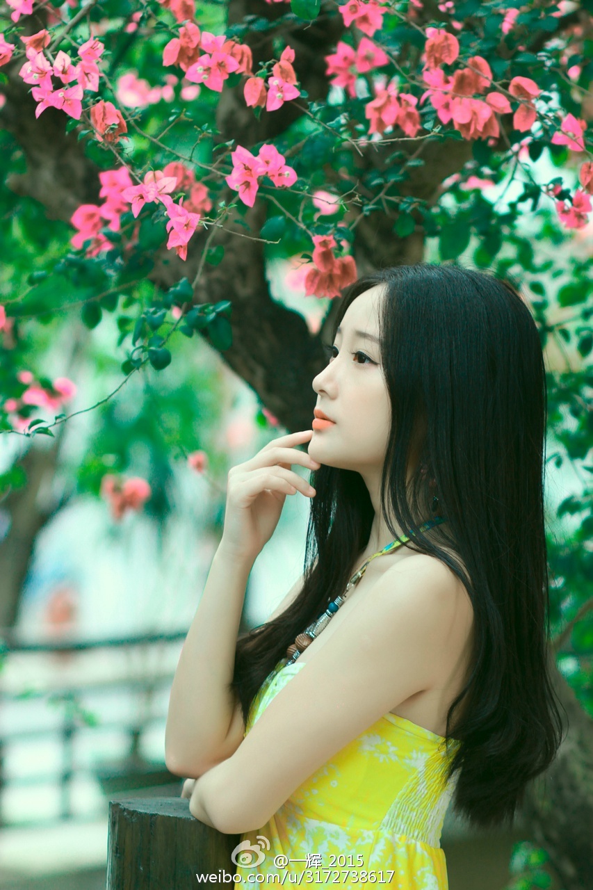 #2015MissChinajoy摄影大赛# + 《穿走在花间古楼的女孩》