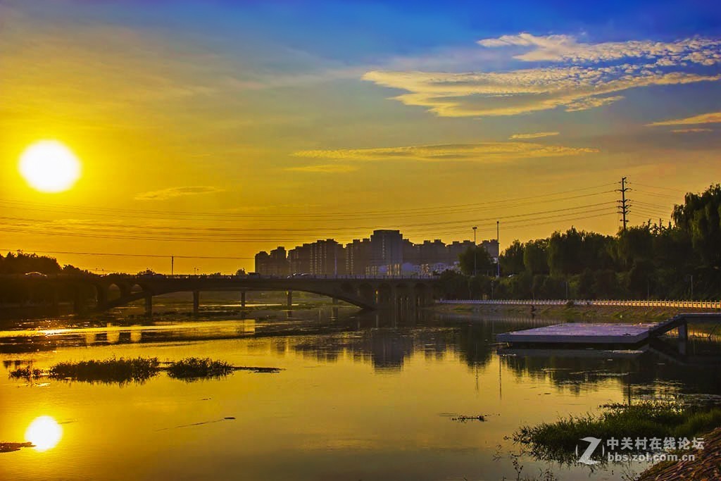 摄影。因为喜欢，所以坚持，尽管走不出瓶颈，也绝不会放弃。