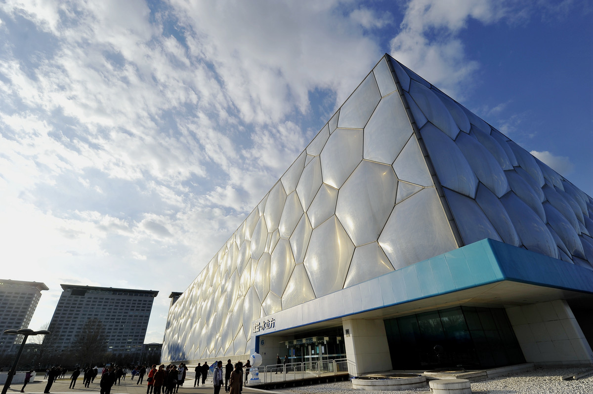 难得好天气，鸟巢