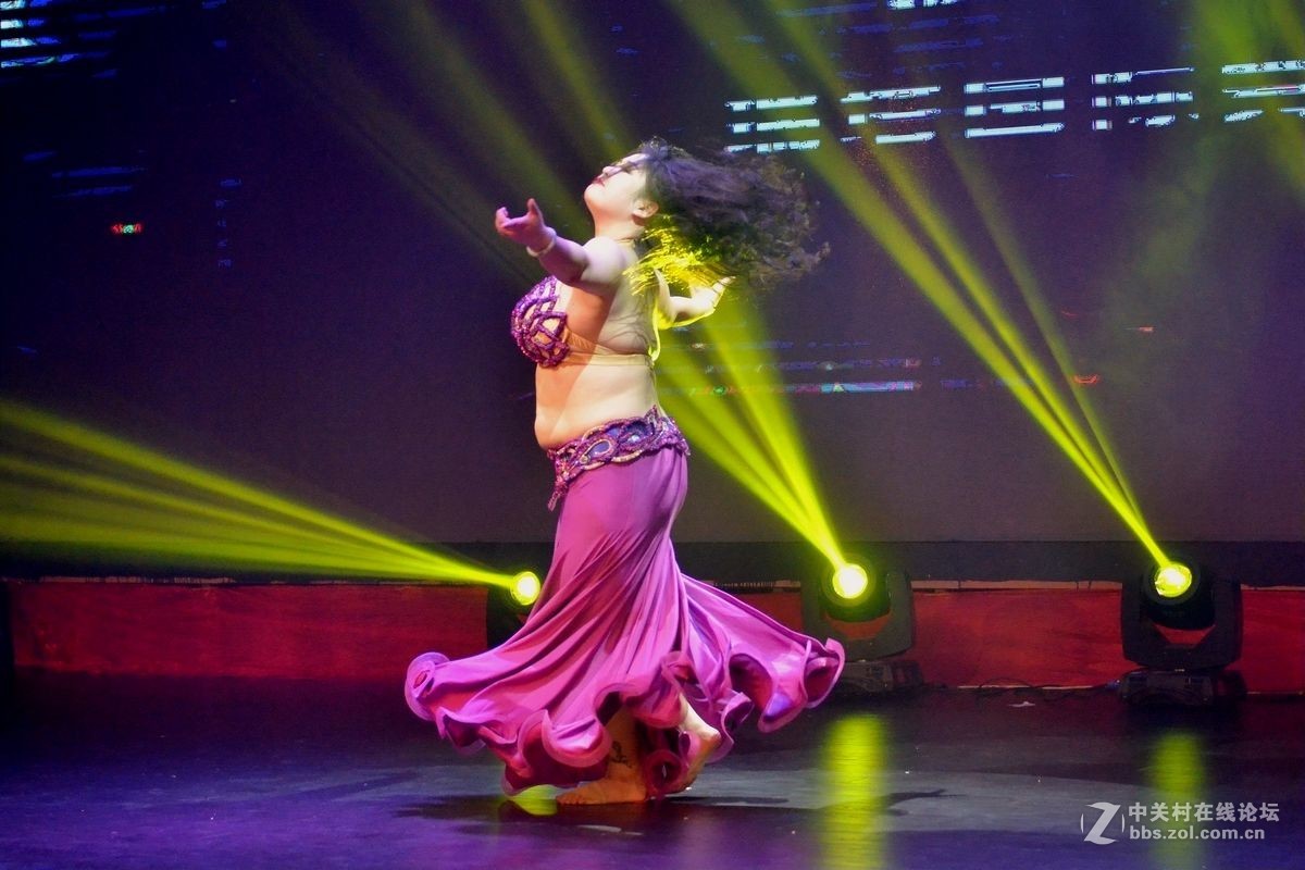 “瑞塔国际舞馆”汇报演出——独舞（一）