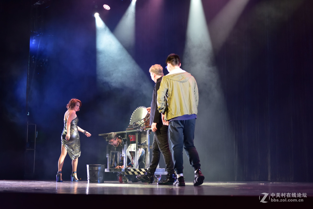 一组魔术，胆小莫入（连环画）——欢迎加注脚本。