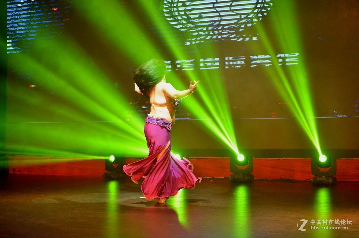 “瑞塔国际舞馆”汇报演出——独舞（一）