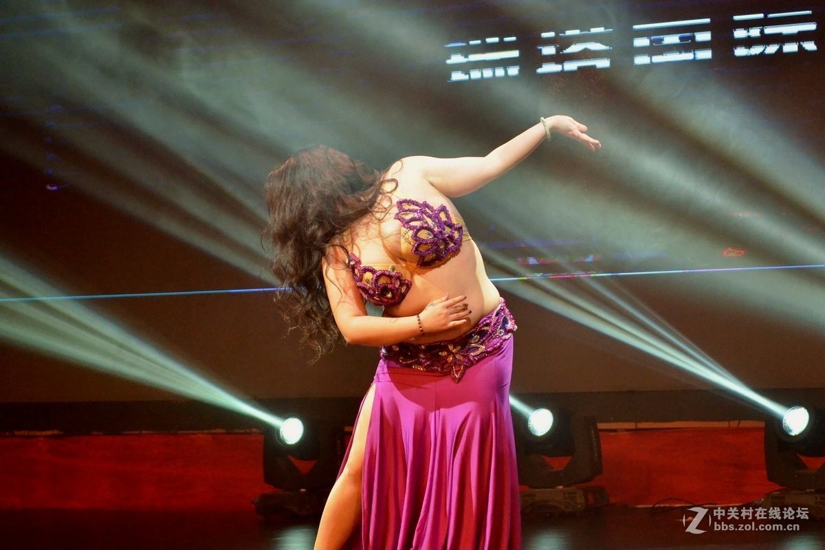 “瑞塔国际舞馆”汇报演出——独舞（一）