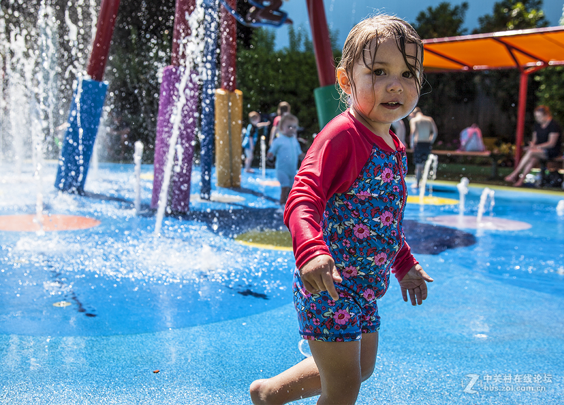 活泼可爱的孩子们摄于澳大利亚