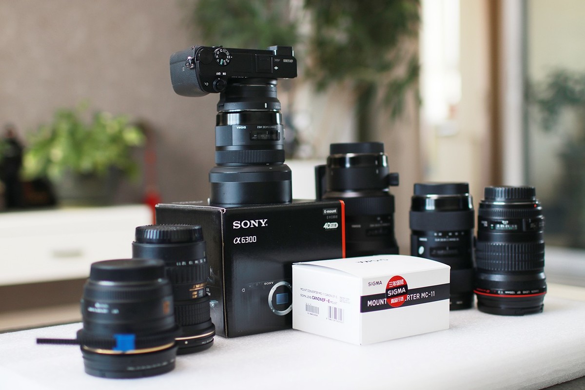 入手一年多，A6300拍的杂片。