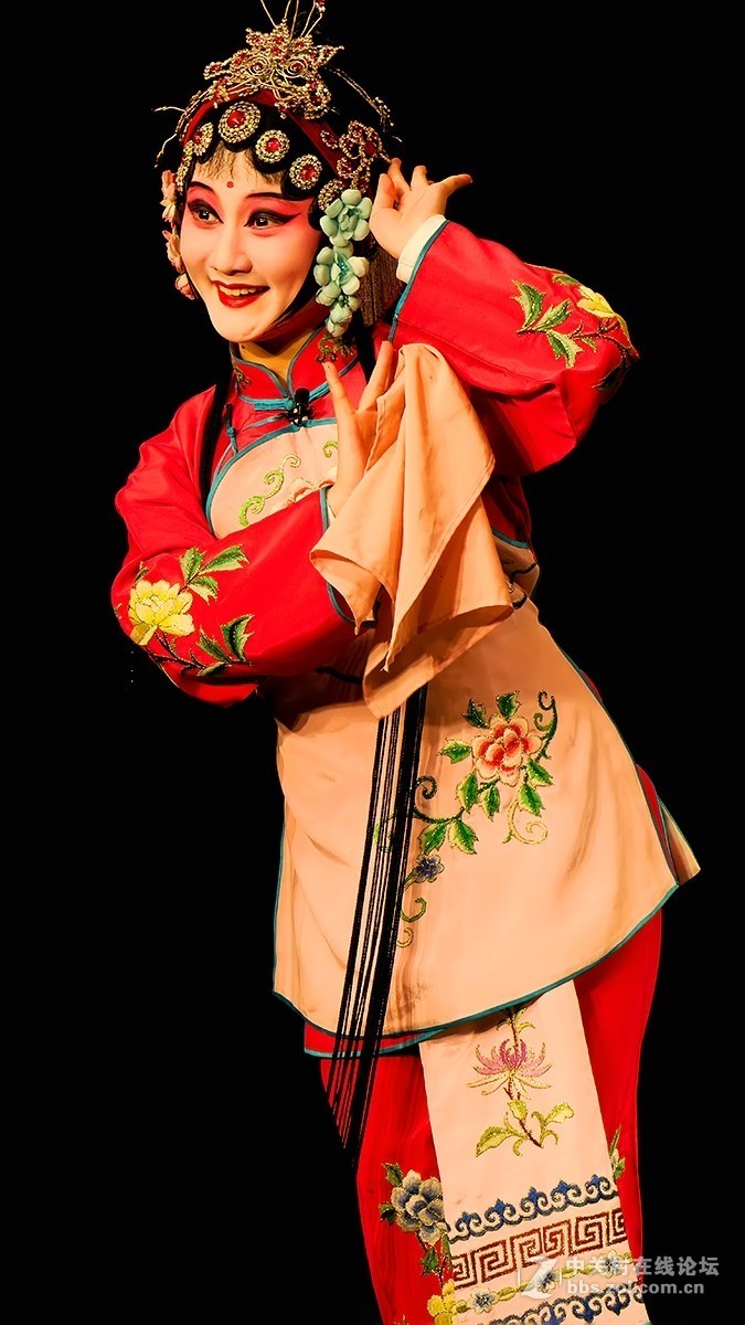 汉剧拾玉镯角色人物抓拍花旦玉娇和彩旦刘妈