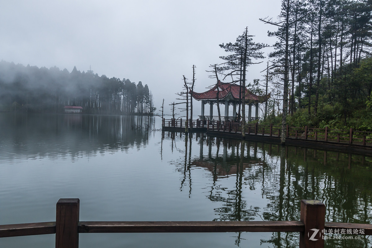 江西宜春明月山月亮湖