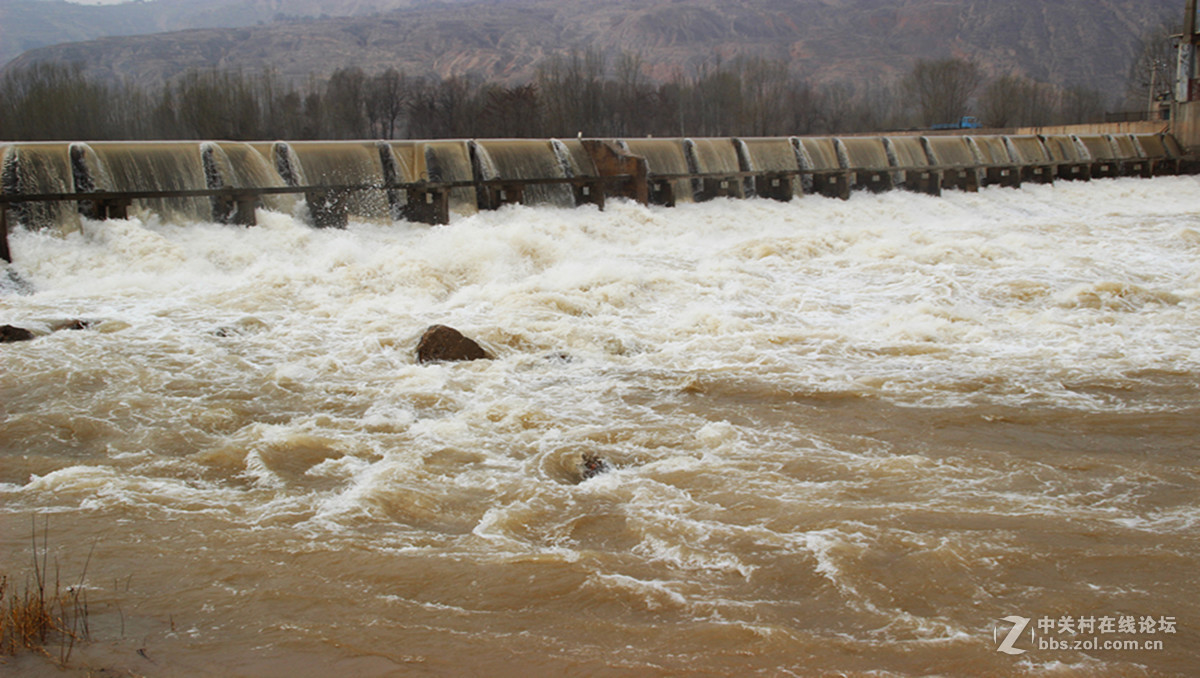 携一组洮河风光片看望老友“130加农炮”