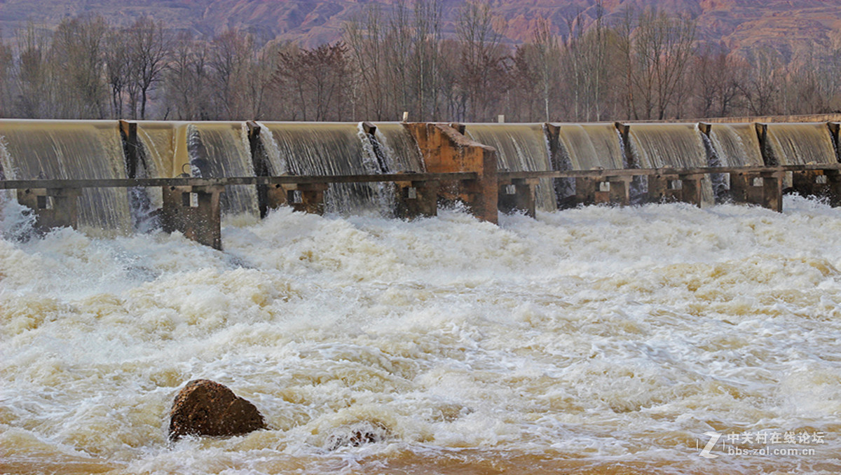 携一组洮河风光片看望老友“130加农炮”