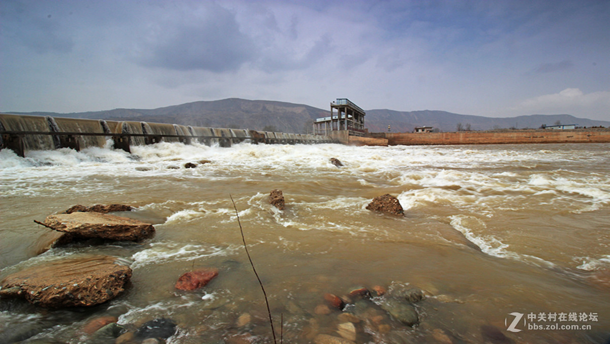 携一组洮河风光片看望老友“130加农炮”