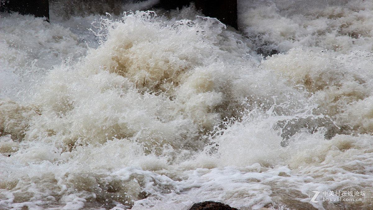 携一组洮河风光片看望老友“130加农炮”