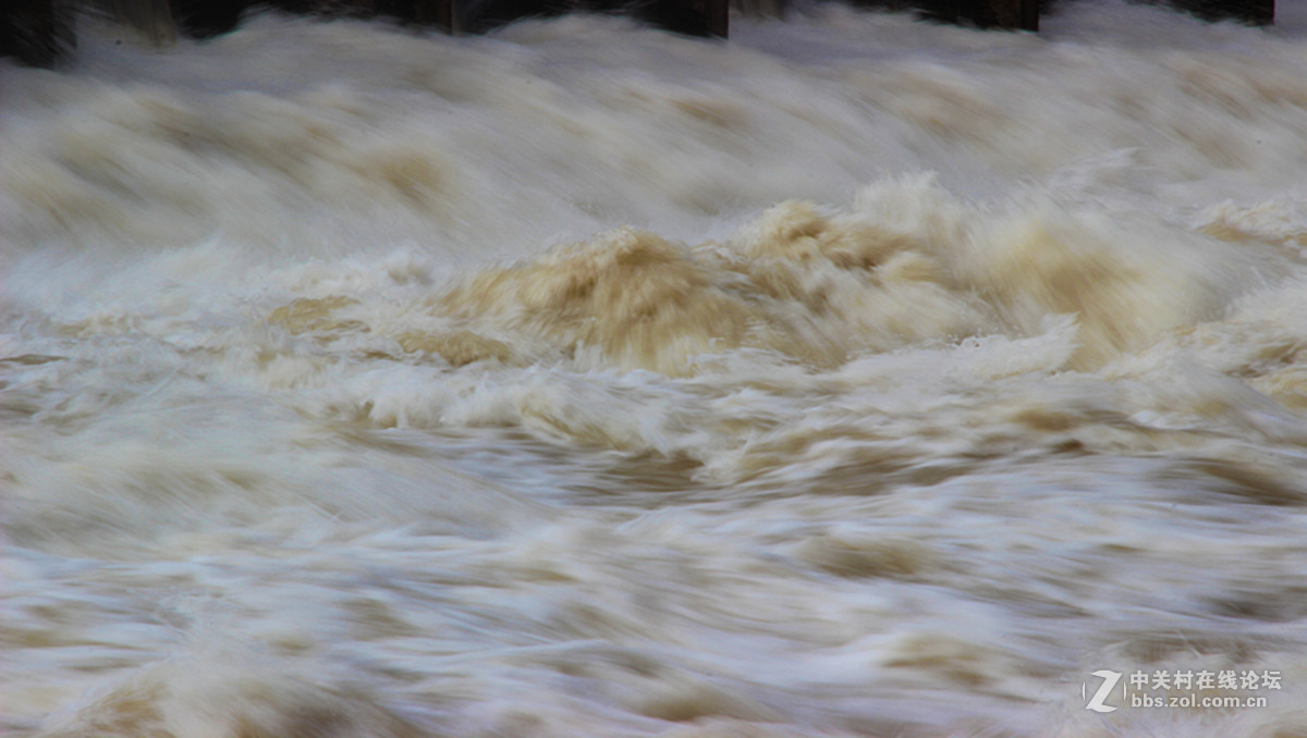携一组洮河风光片看望老友“130加农炮”