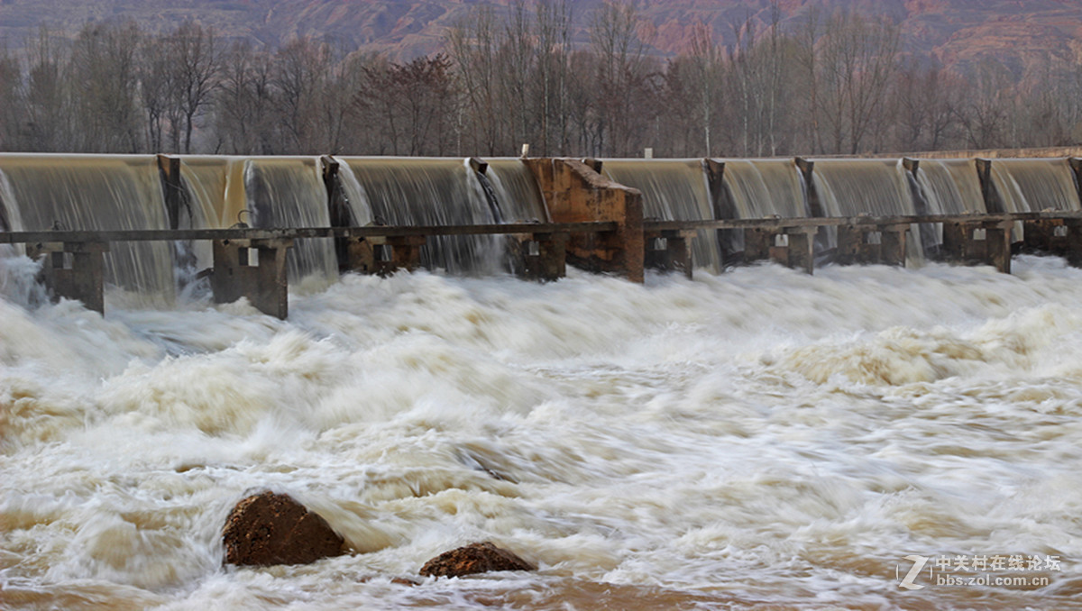 携一组洮河风光片看望老友“130加农炮”
